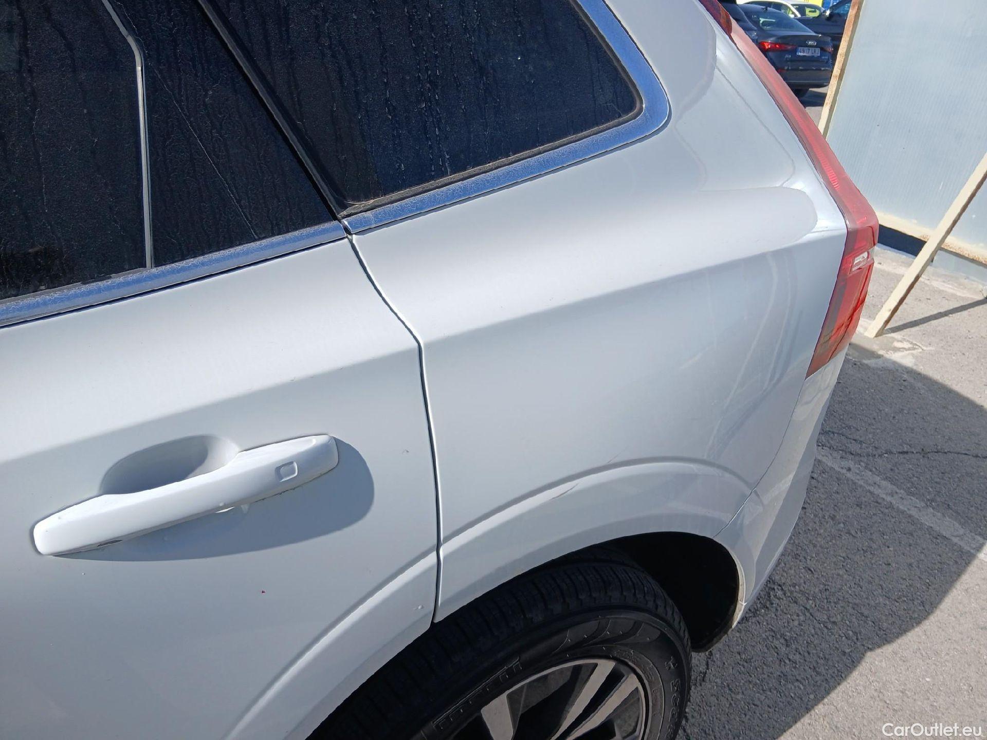  Volvo  XC60 VOLVO  / 2017 / 5P / todoterreno 2.0 B4 D AWD Momentum Pro Auto #12