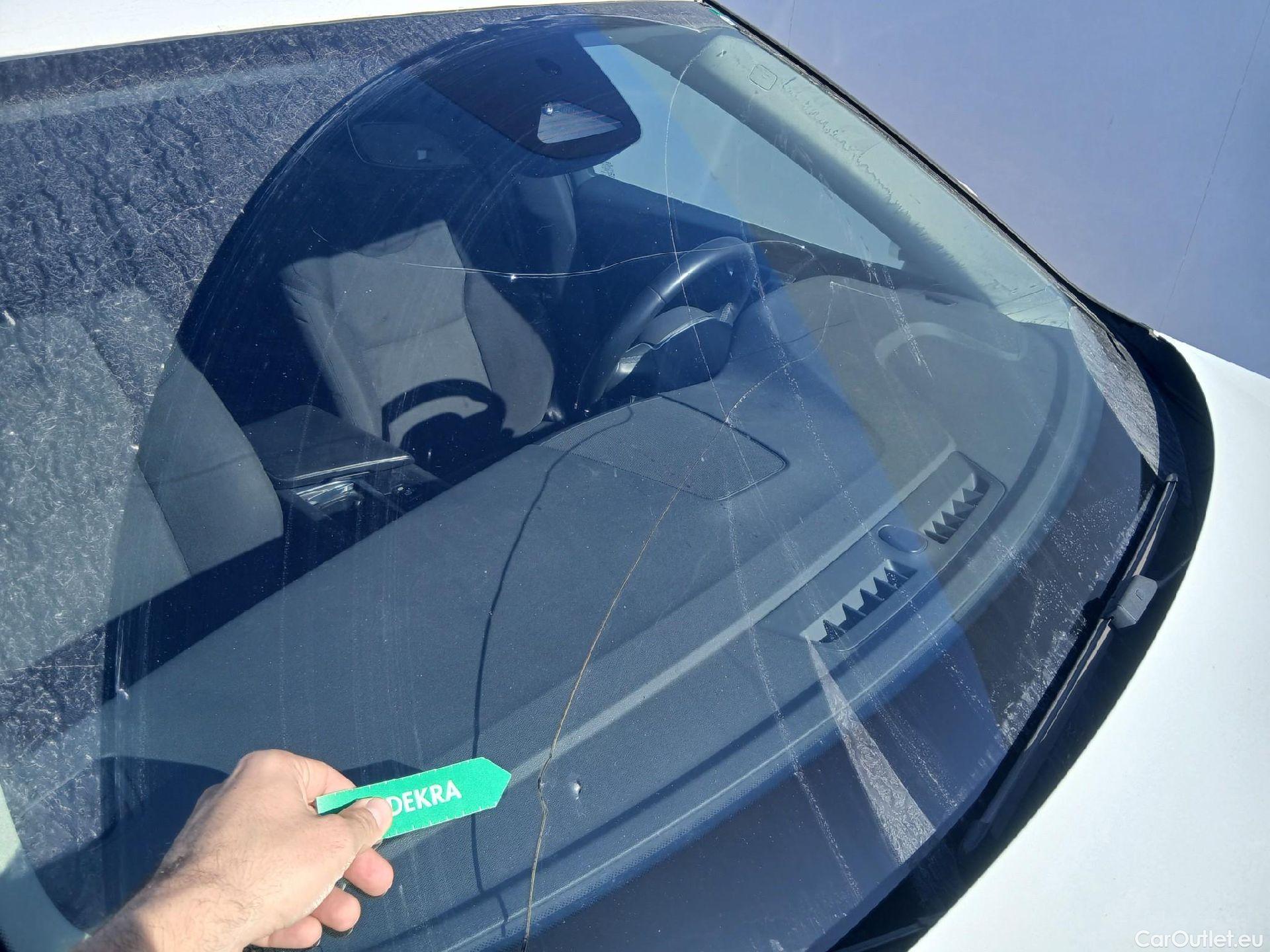  Volvo  XC60 VOLVO  / 2017 / 5P / todoterreno 2.0 B4 D AWD Momentum Pro Auto #1