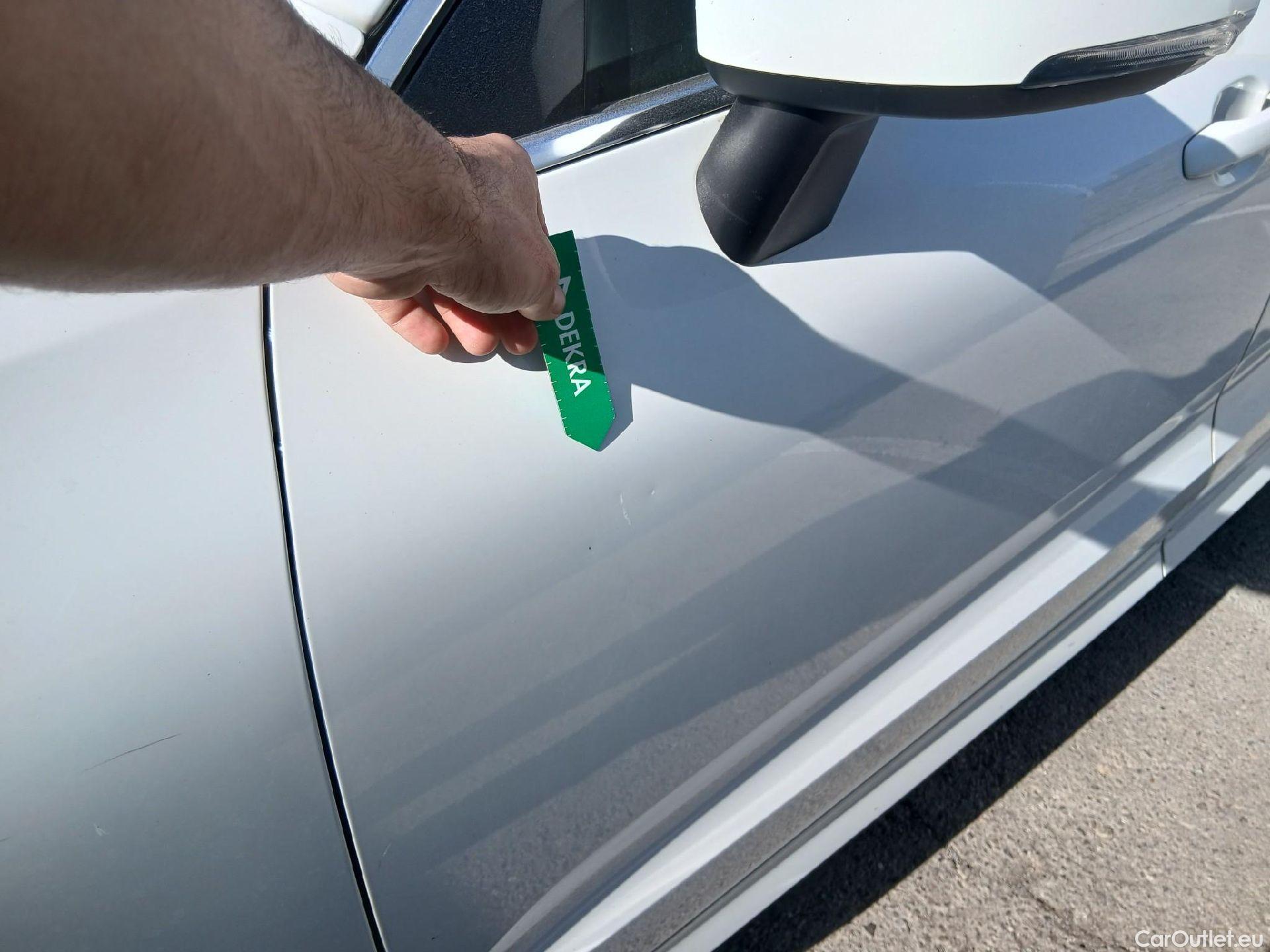  Volvo  XC60 VOLVO  / 2017 / 5P / todoterreno 2.0 B4 D AWD Momentum Pro Auto #8