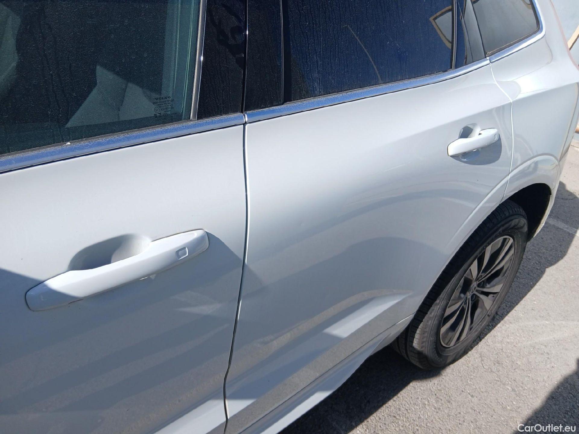  Volvo  XC60 VOLVO  / 2017 / 5P / todoterreno 2.0 B4 D AWD Momentum Pro Auto #10