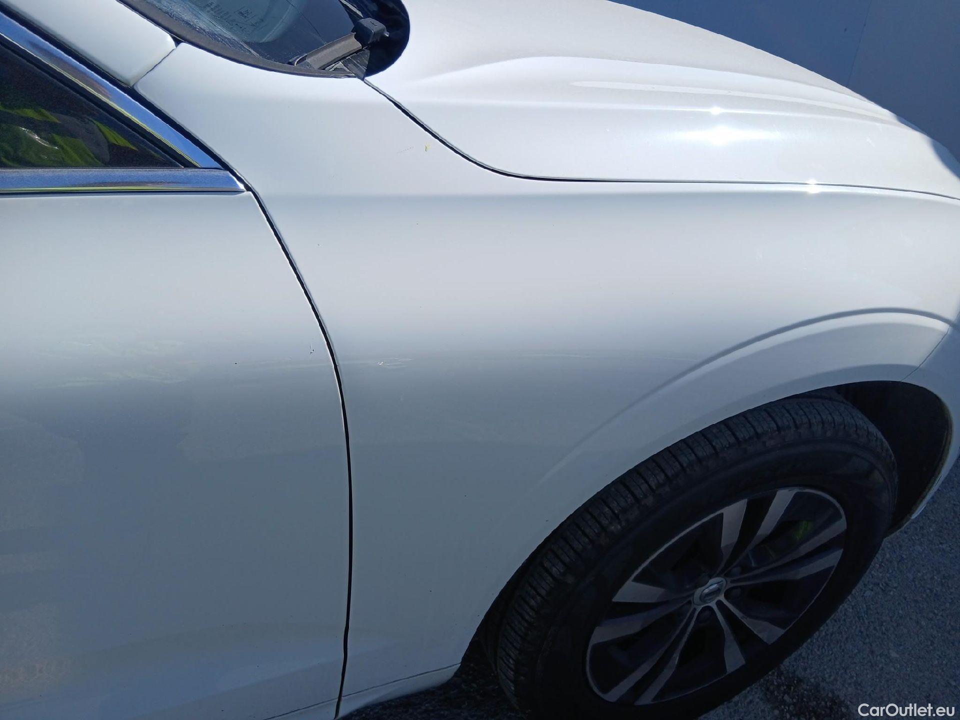  Volvo  XC60 VOLVO  / 2017 / 5P / todoterreno 2.0 B4 D AWD Momentum Pro Auto #23