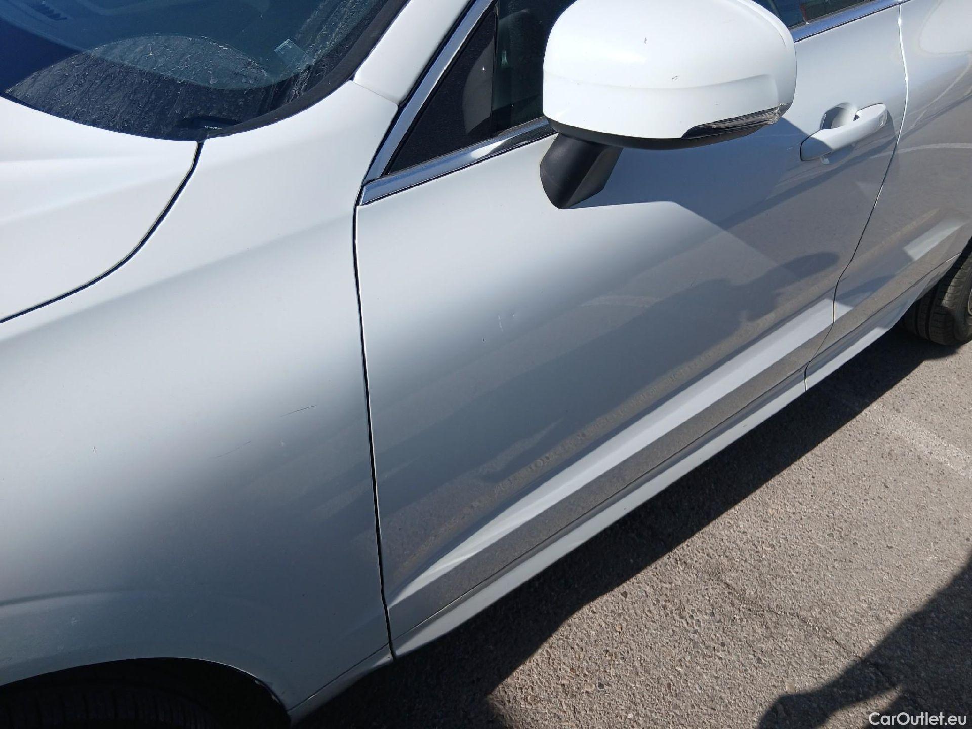  Volvo  XC60 VOLVO  / 2017 / 5P / todoterreno 2.0 B4 D AWD Momentum Pro Auto #9