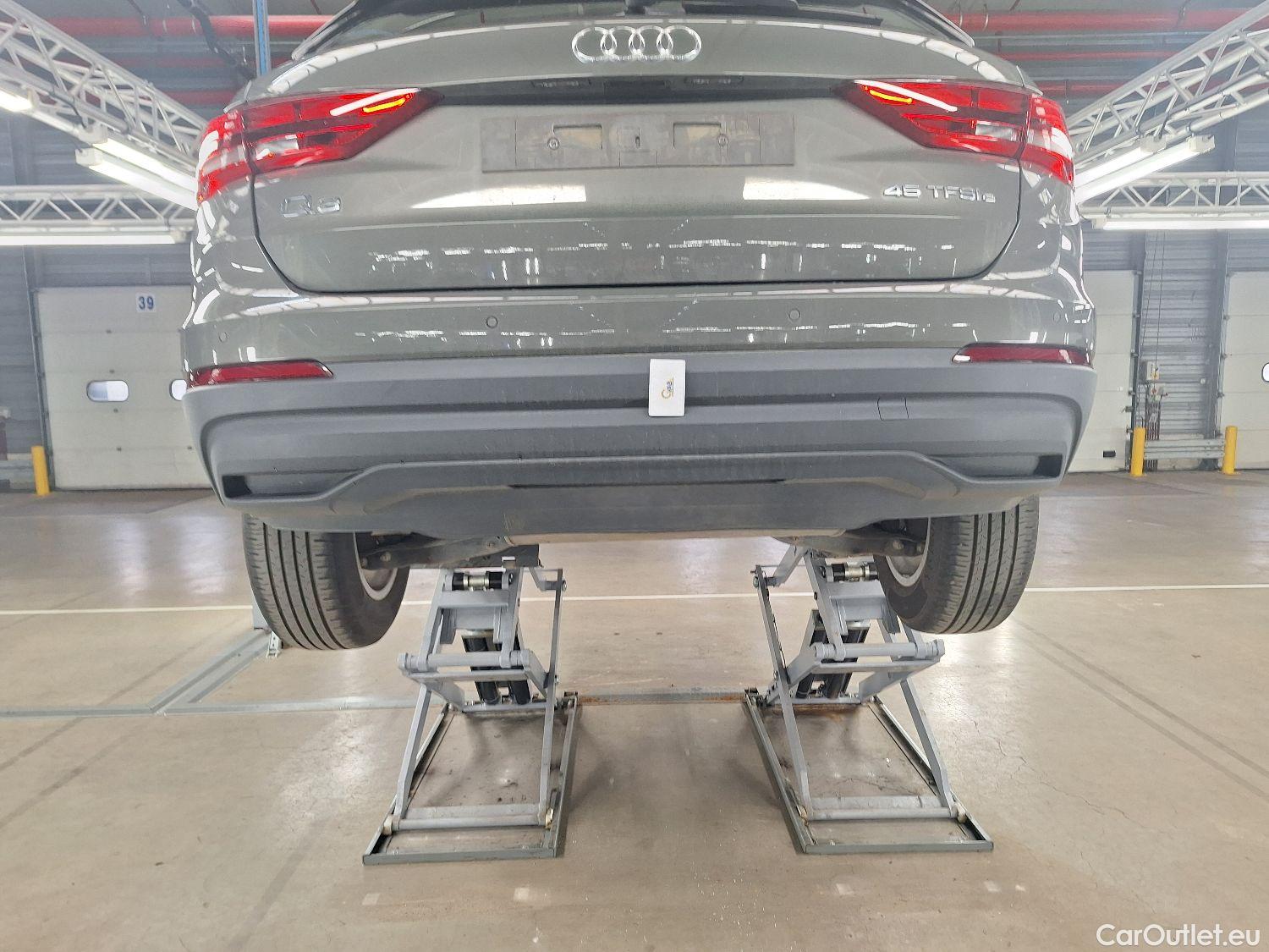  Audi  Q3 Audi,  '18 PHEV, Audi  45 TFSI e S tronic 5d #7