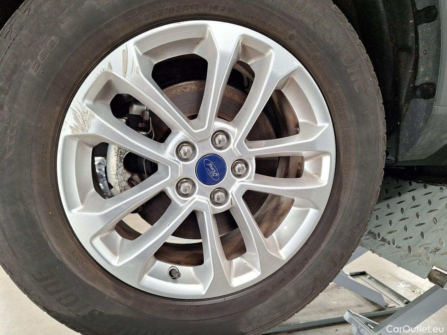  Ford  Kuga Ford,  '19 PHEV, Ford  2.5i PHEV Aut. 165kW Titanium 5d #1