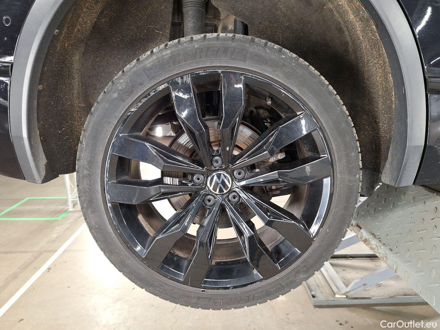  Volkswagen  Tiguan VW,  FL'20 PHEV, Volkswagen  1.4 eHybrid DSG R-Line 5d #3