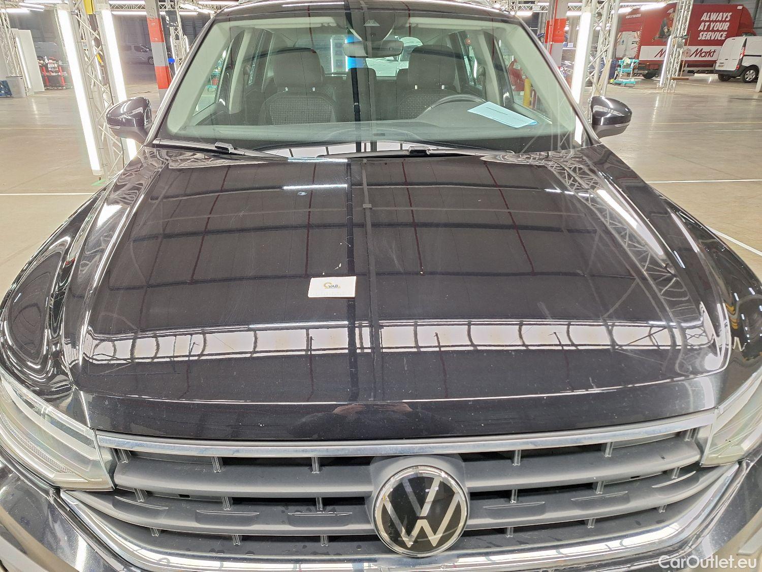  Volkswagen  Tiguan VW,  FL'20, Volkswagen  1.5 TSI 110kW DSG Active 5d #44