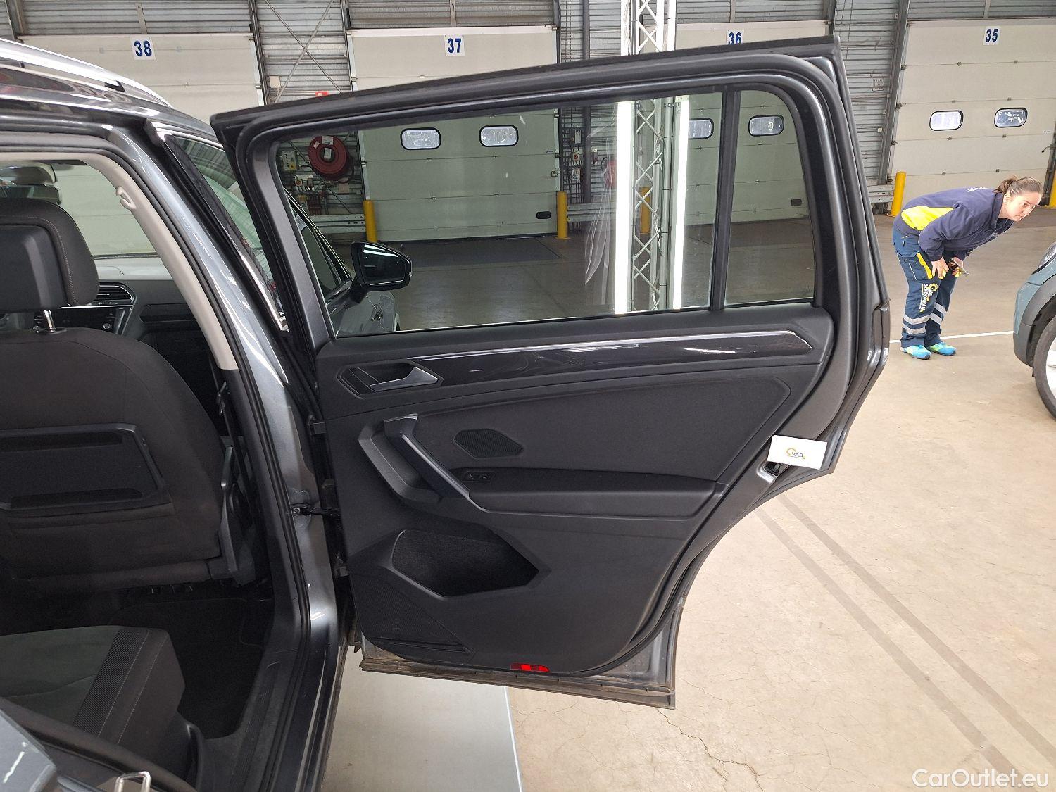  Volkswagen  Tiguan VW,  Allspace '17, Volkswagen  Allspace 1.5 TSI ACT DSG7 Highli #32