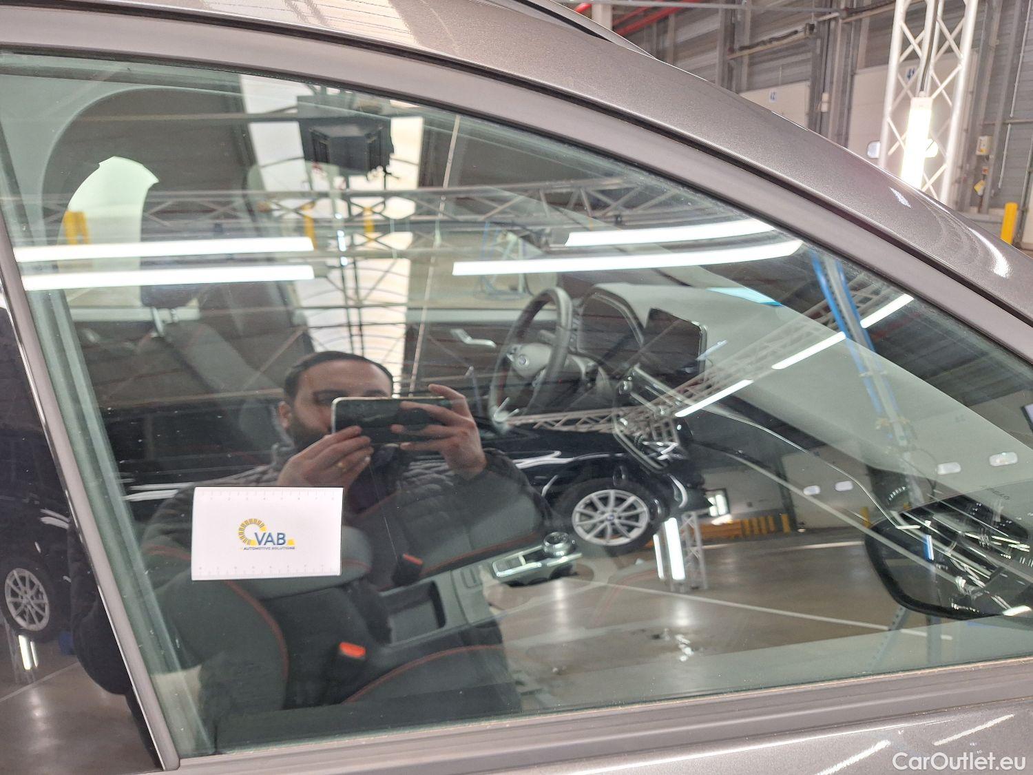  Ford  Kuga Ford,  '19 PHEV, Ford  2.5i PHEV Aut. 165kW ST-Line 5d #3