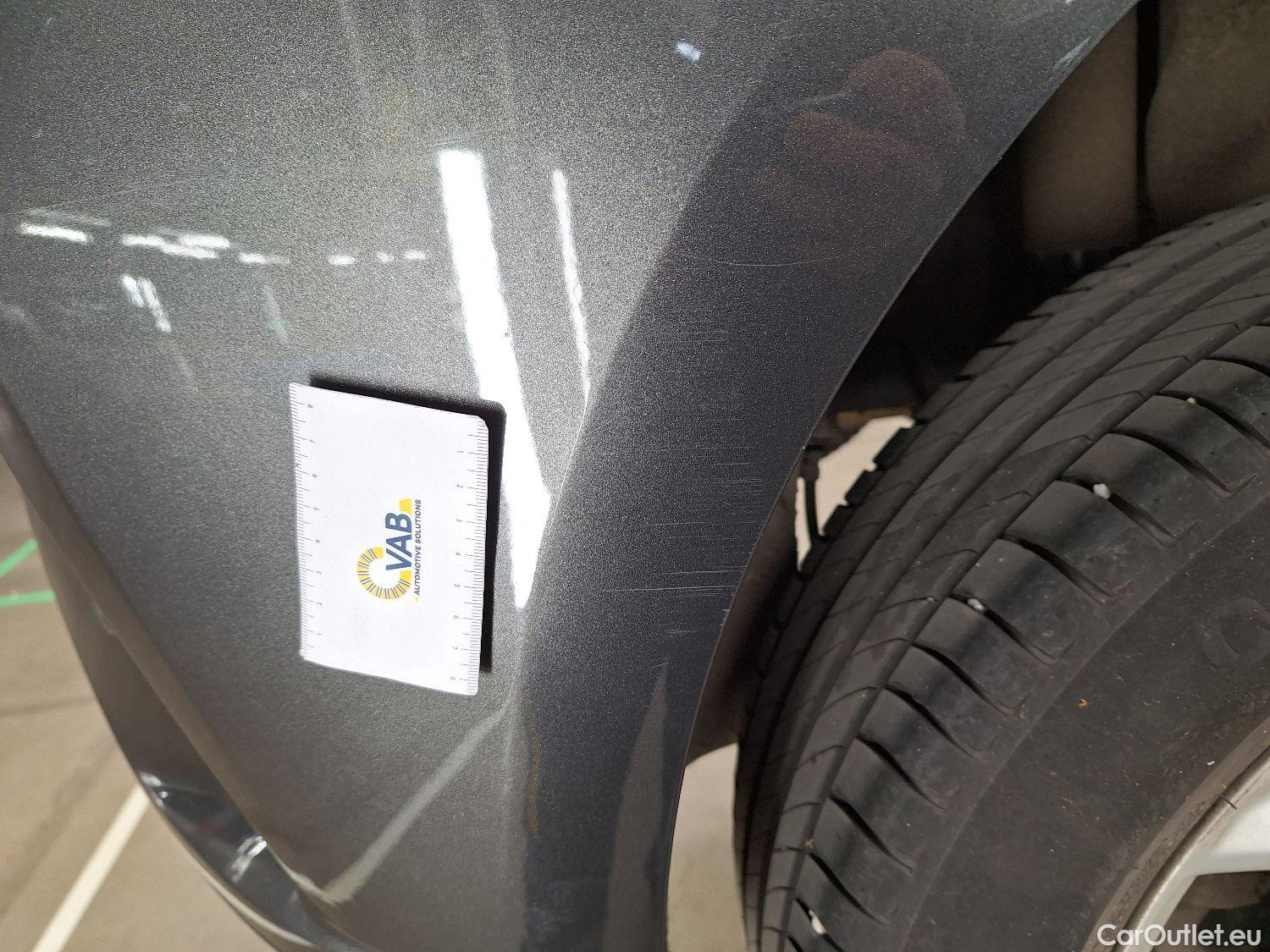  Ford  Focus Ford,  '18, Ford  1.0i EcoB. 74kW Trend Ed. Business 5d #27