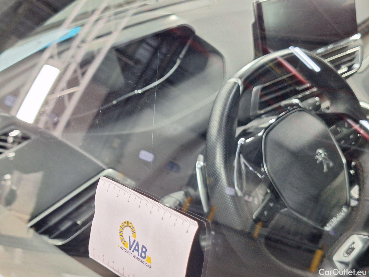  Peugeot  5008 Peugeot,  FL'20, Peugeot  1.2 PureTech 96kW S&S EAT8 GT Pack 5d #39