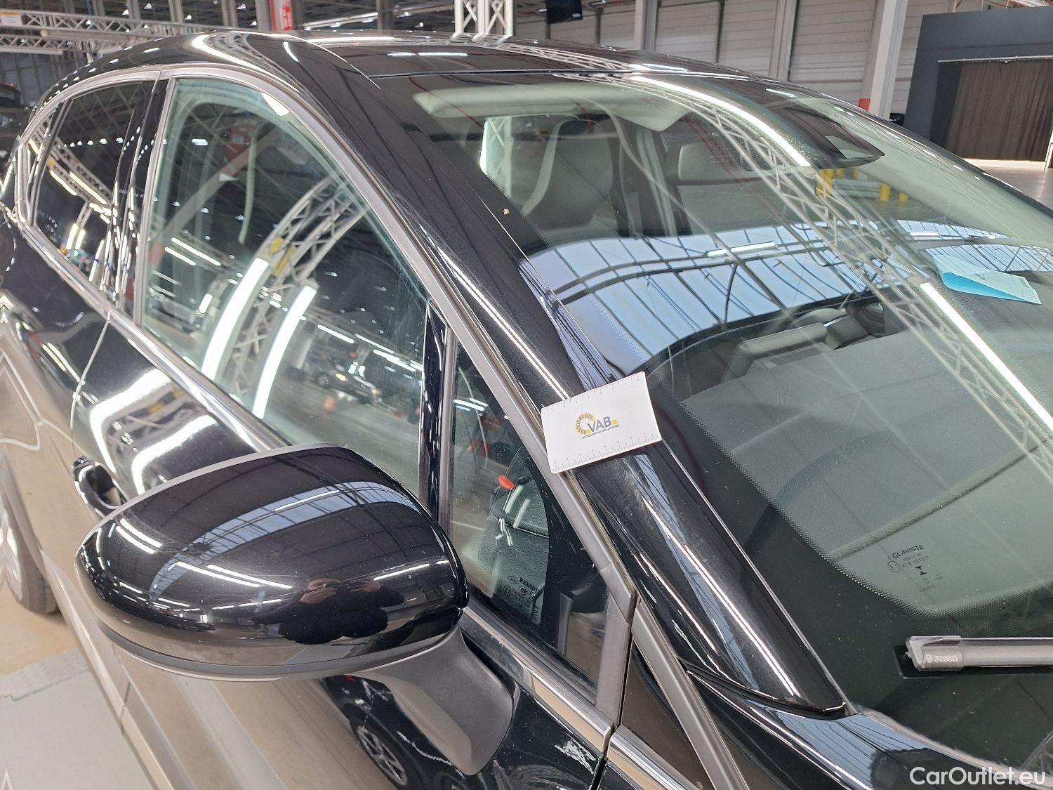  Renault  Captur Renault,  '19, Renault  E-TECH Plug-in Hybrid Intens 5d #34