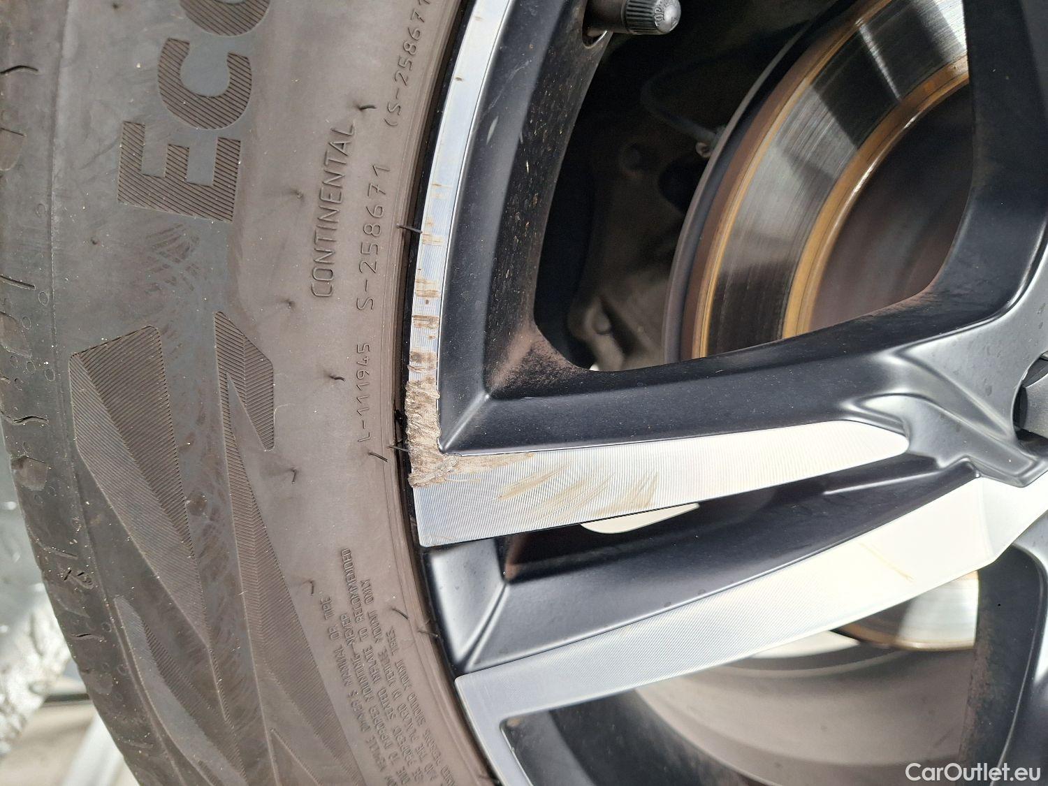  Volvo  XC 40 Volvo, XC40 '17, Volvo XC40 T4 Recharge Geartronic R-Design 5d #8