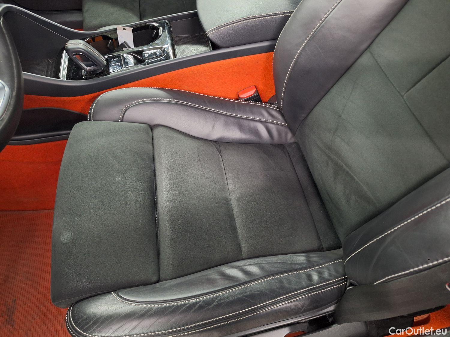  Volvo  XC 40 Volvo, XC40 '17, Volvo XC40 T4 Recharge Geartronic R-Design 5d #49