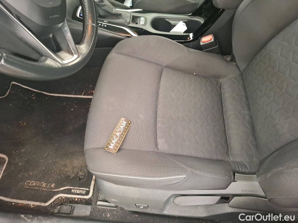  Toyota  Corolla TOYOTA  Touring Sports / 2018 / 5P / Break Hybride 122h Dynamic Business Stage Acad #51