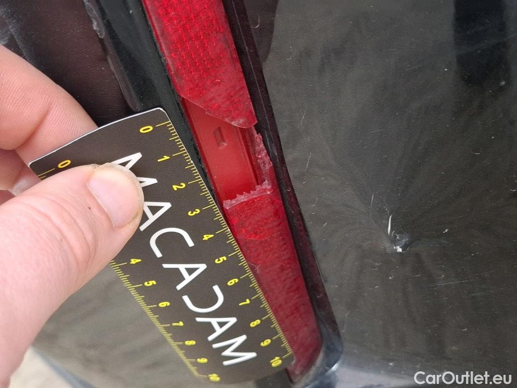  Toyota  Corolla TOYOTA  / 2018 / 5P / Berline Hybride 122h Dynamic Business Stage Acad #23