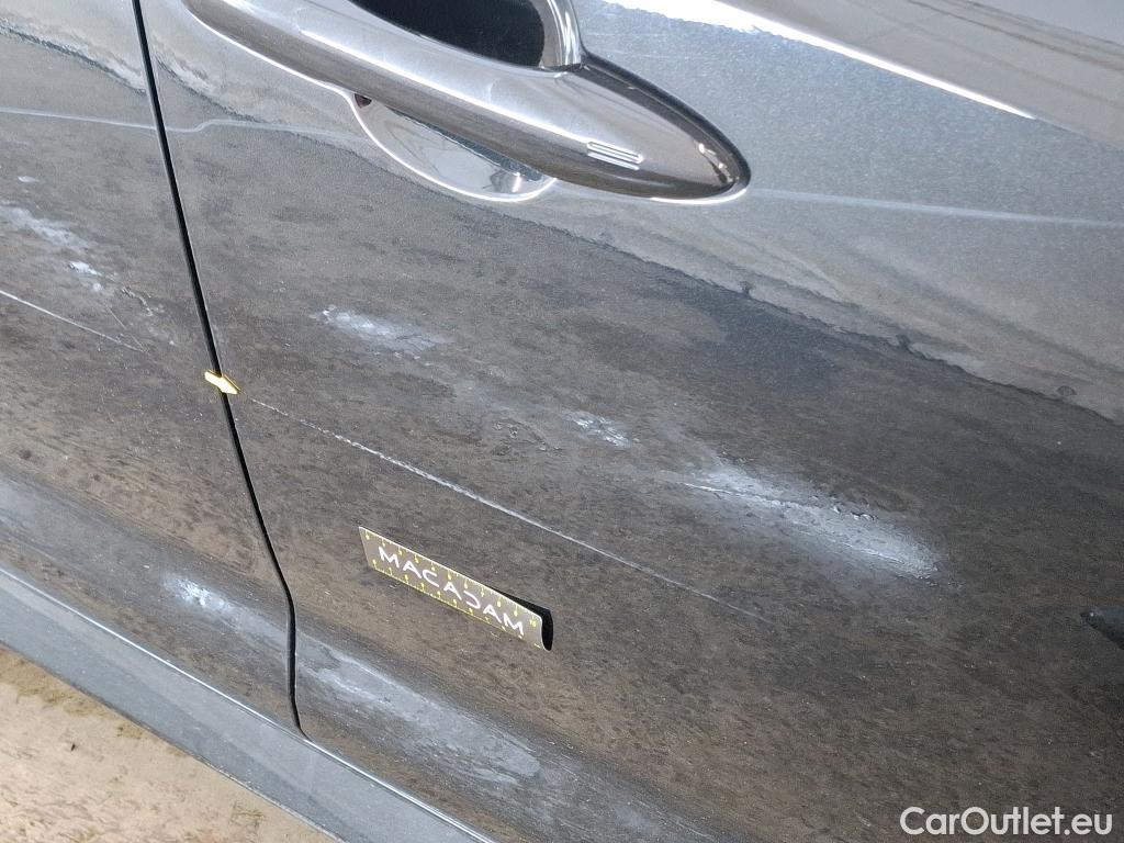  Toyota  Corolla TOYOTA  / 2018 / 5P / Berline Hybride 122h Dynamic Business Stage Acad #37