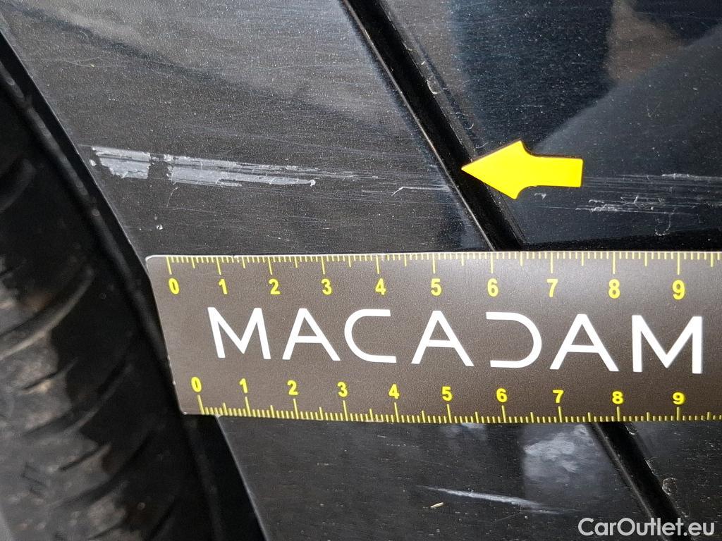  Toyota  Corolla TOYOTA  / 2018 / 5P / Berline Hybride 122h Dynamic Business Stage Acad #28