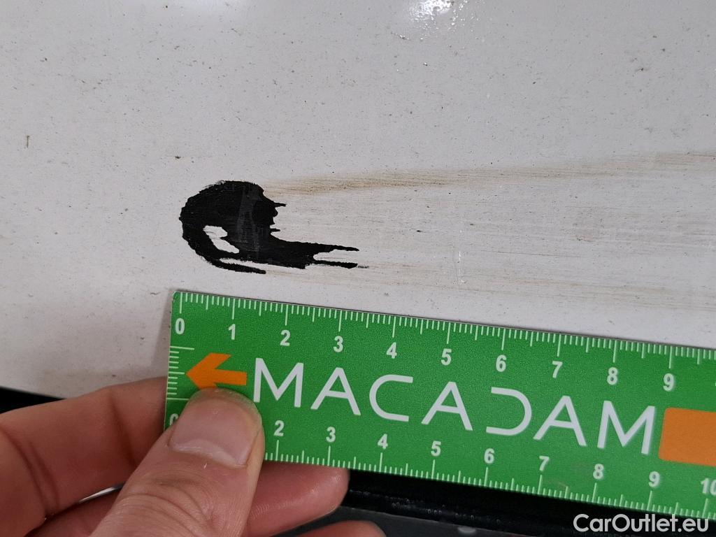  Toyota  C-HR TOYOTA  / 2016 / 5P / SUV 1.8 HYBRIDE 122 DYNAMIC #9