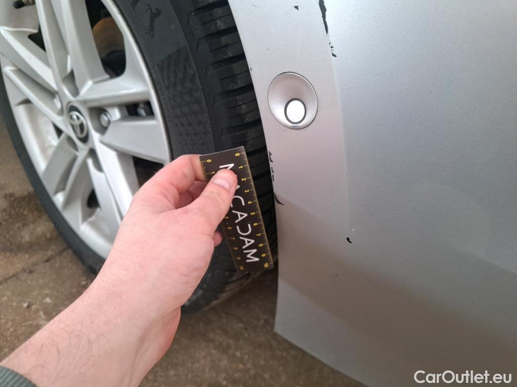  Toyota  Corolla TOYOTA  Touring Sports / 2018 / 5P / Break Hybride 122h Dynamic Business Stage Acad #14