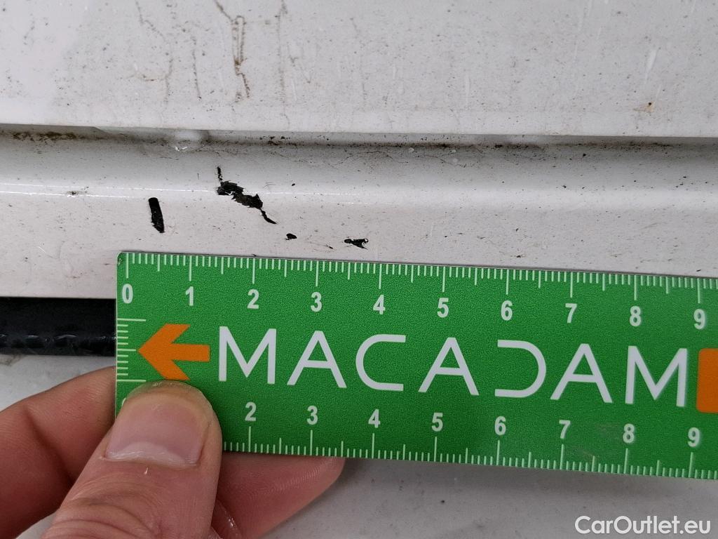  Toyota  C-HR TOYOTA  / 2016 / 5P / SUV 1.8 HYBRIDE 122 DYNAMIC #15