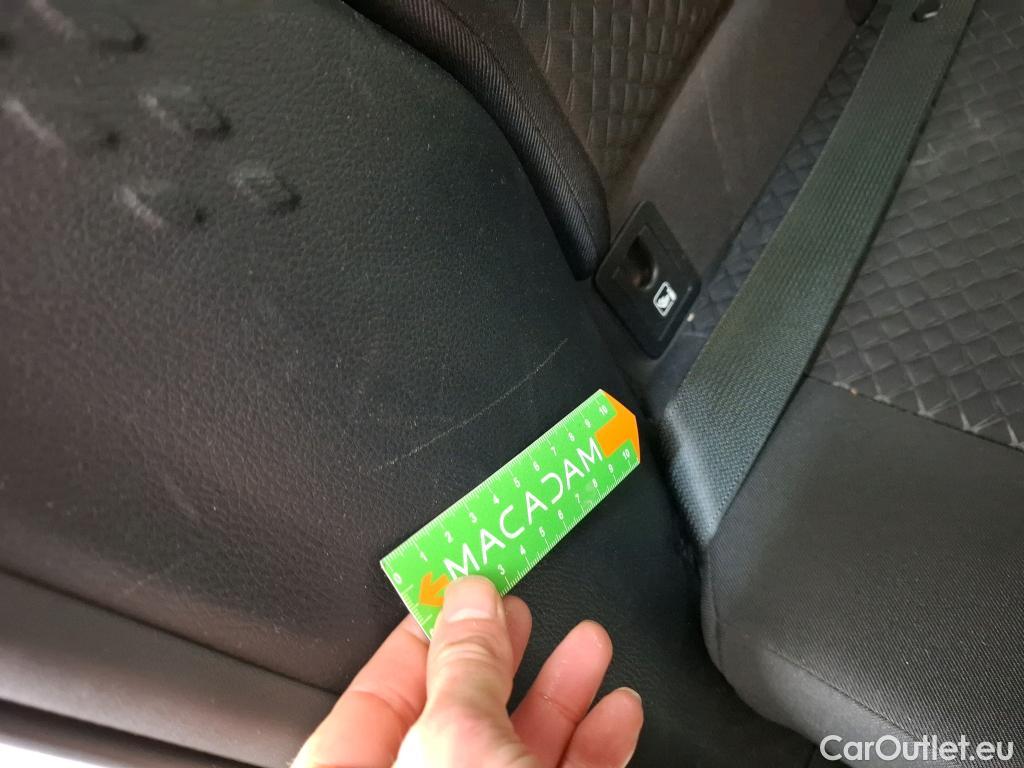  Toyota  C-HR TOYOTA  / 2016 / 5P / SUV 1.8 HYBRIDE 122 DYNAMIC #24