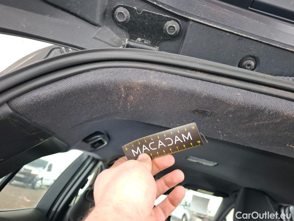  Toyota  Corolla TOYOTA  / 2018 / 5P / Berline Hybride 122h Dynamic Business Stage Acad #26