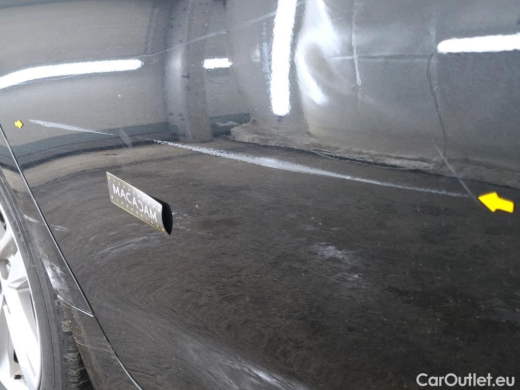  Toyota  Corolla TOYOTA  / 2018 / 5P / Berline Hybride 122h Dynamic Business Stage Acad #31