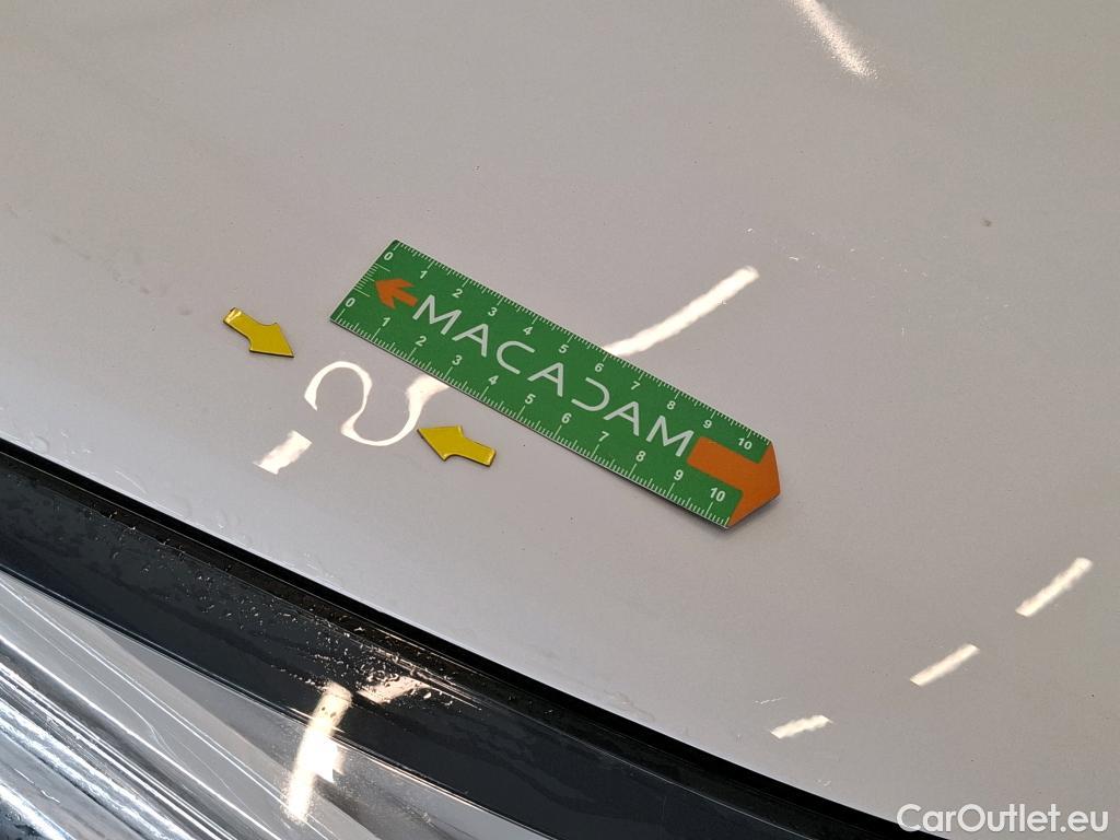  Toyota  C-HR TOYOTA  / 2016 / 5P / SUV 1.8 HYBRIDE 122 DYNAMIC #27