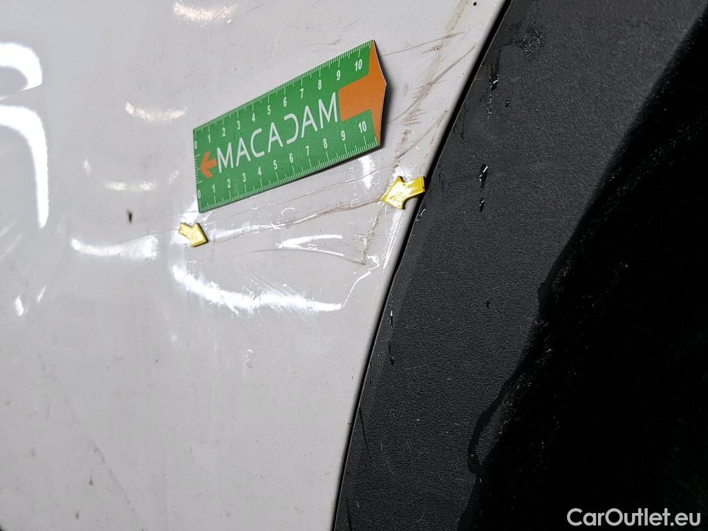  Toyota  C-HR TOYOTA  / 2016 / 5P / SUV 1.8 HYBRIDE 122 DYNAMIC #2