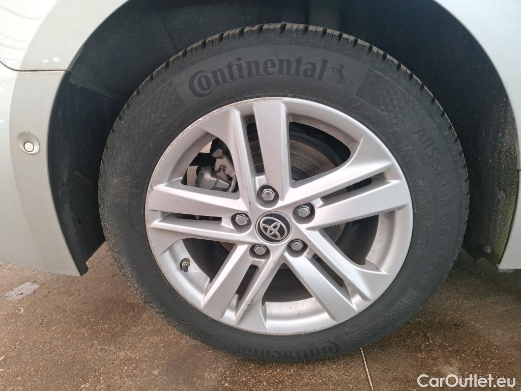  Toyota  Corolla TOYOTA  Touring Sports / 2018 / 5P / Break Hybride 122h Dynamic Business Stage Acad #26