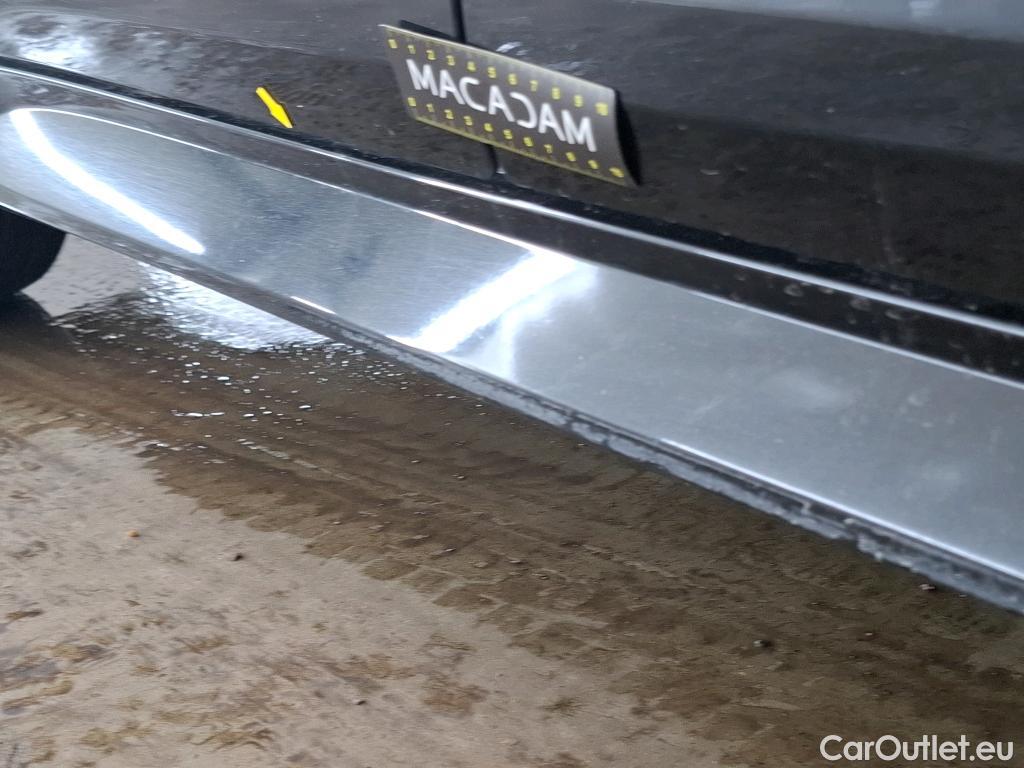  Toyota  Corolla TOYOTA  / 2018 / 5P / Berline Hybride 122h Dynamic Business Stage Acad #34