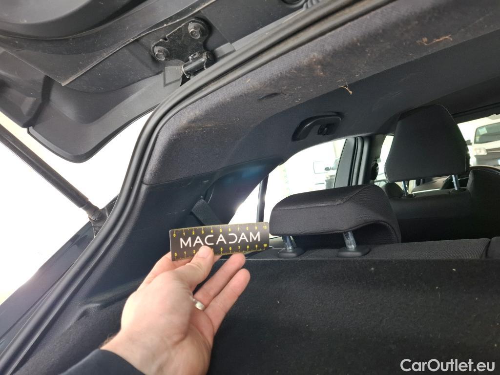  Toyota  Corolla TOYOTA  / 2018 / 5P / Berline Hybride 122h Dynamic Business Stage Acad #24