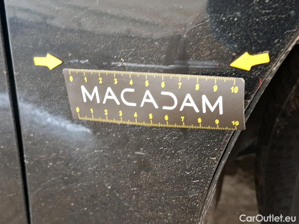  Toyota  Corolla TOYOTA  / 2018 / 5P / Berline Hybride 122h Dynamic Business Stage Acad #39