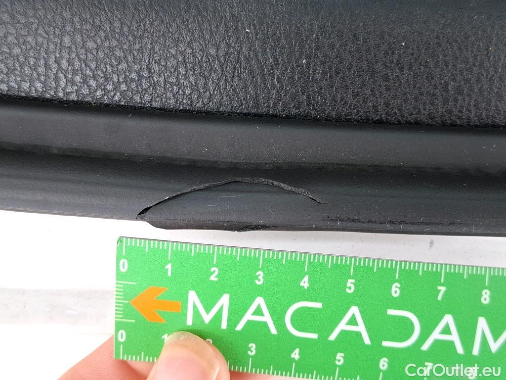  Toyota  C-HR TOYOTA  / 2016 / 5P / SUV 1.8 HYBRIDE 122 DYNAMIC #18