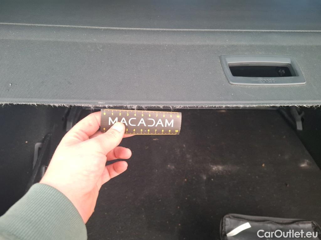  Toyota  Corolla TOYOTA  Touring Sports / 2018 / 5P / Break Hybride 122h Dynamic Business Stage Acad #32