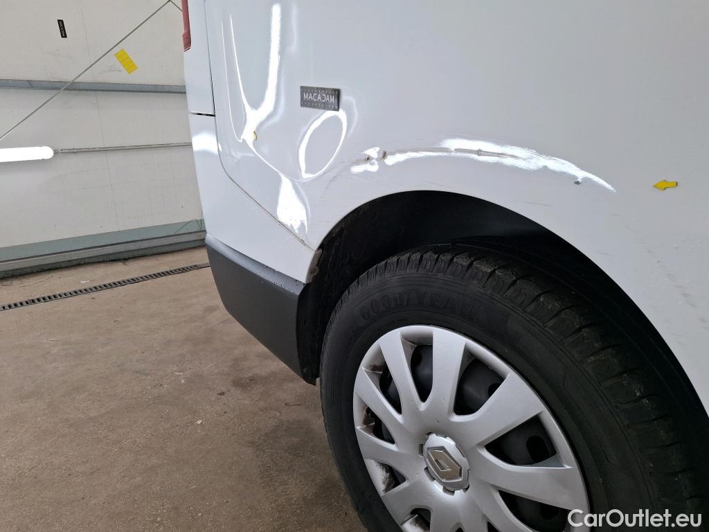  Renault  Trafic RENAULT  / 2019 / 4P / Combi Zen L1 dCi 120 S&S - 8 pl #8