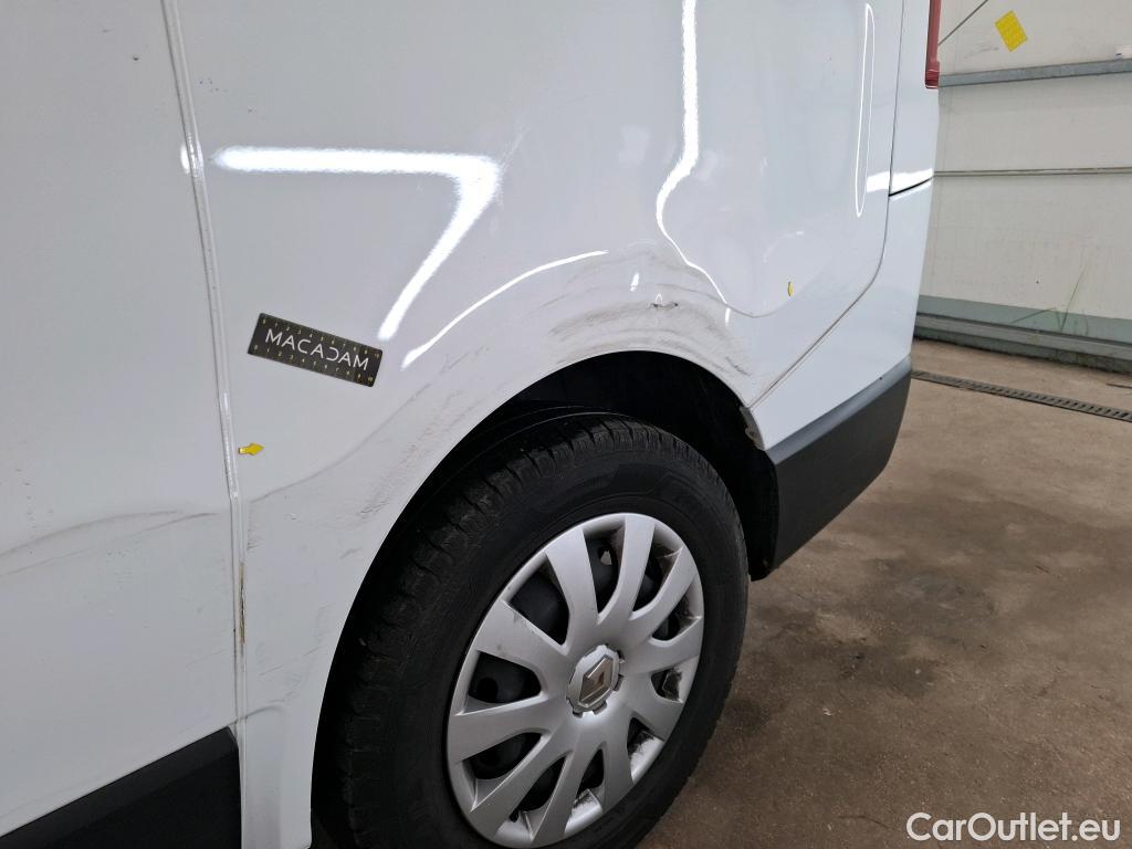  Renault  Trafic RENAULT  / 2019 / 4P / Combi Zen L1 dCi 120 S&S - 8 pl #2
