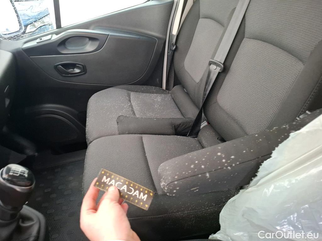  Renault  Trafic RENAULT  / 2019 / 4P / Combi Zen L1 dCi 120 S&S - 8 pl #50