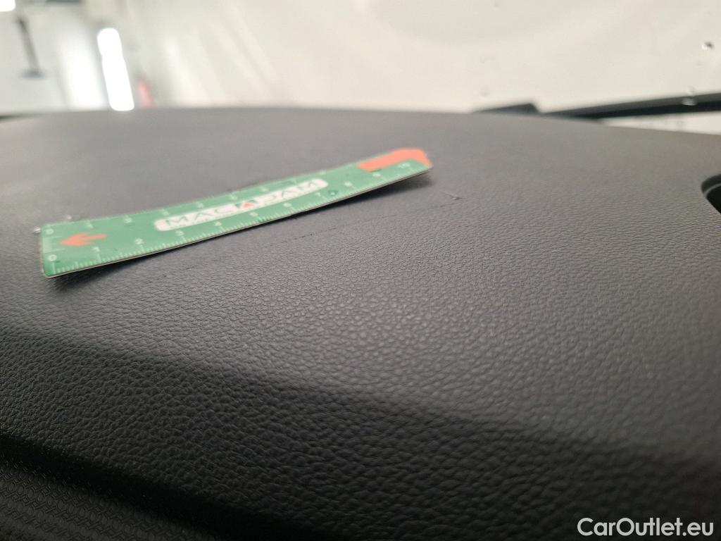  Renault  Trafic  III Fourgon L2H1 3T Grand Confort 2.0 dCi 130CV BVM6 E6d #14