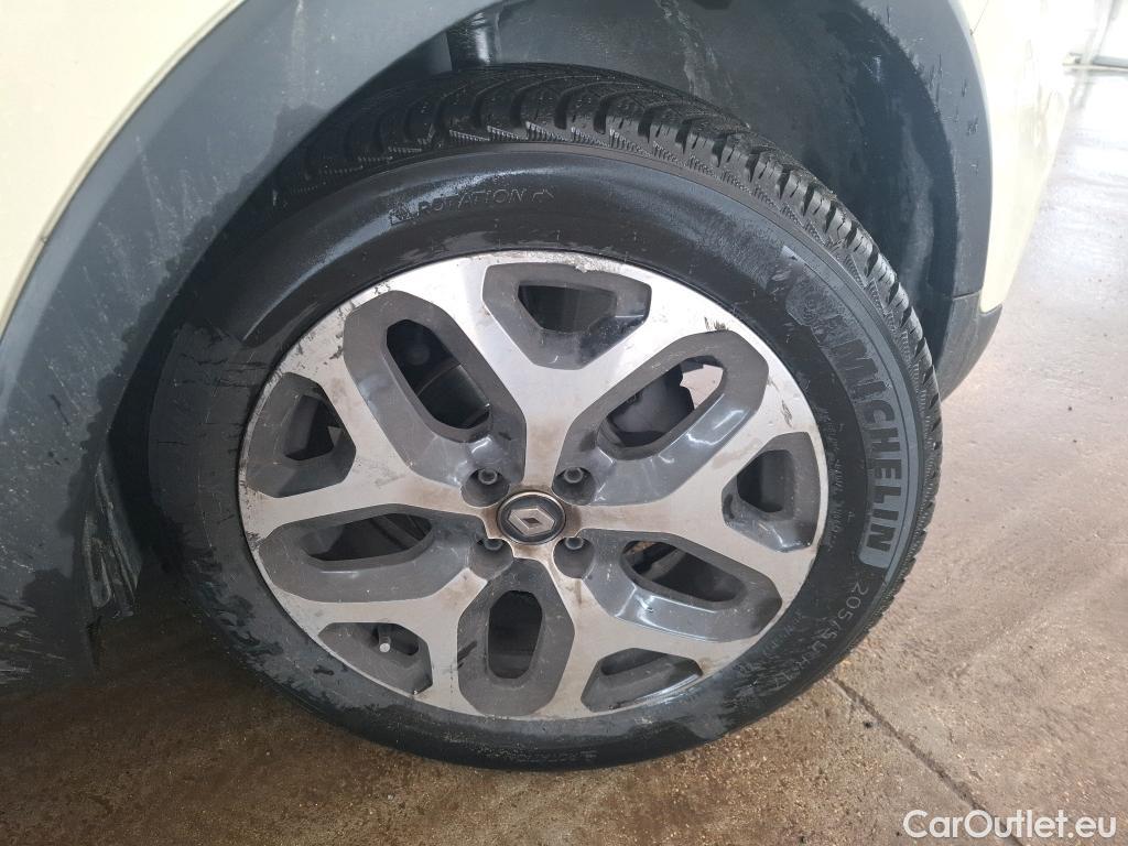  Renault  Captur  Intens 0.9 TCe 90CV BVM5 E6 #32