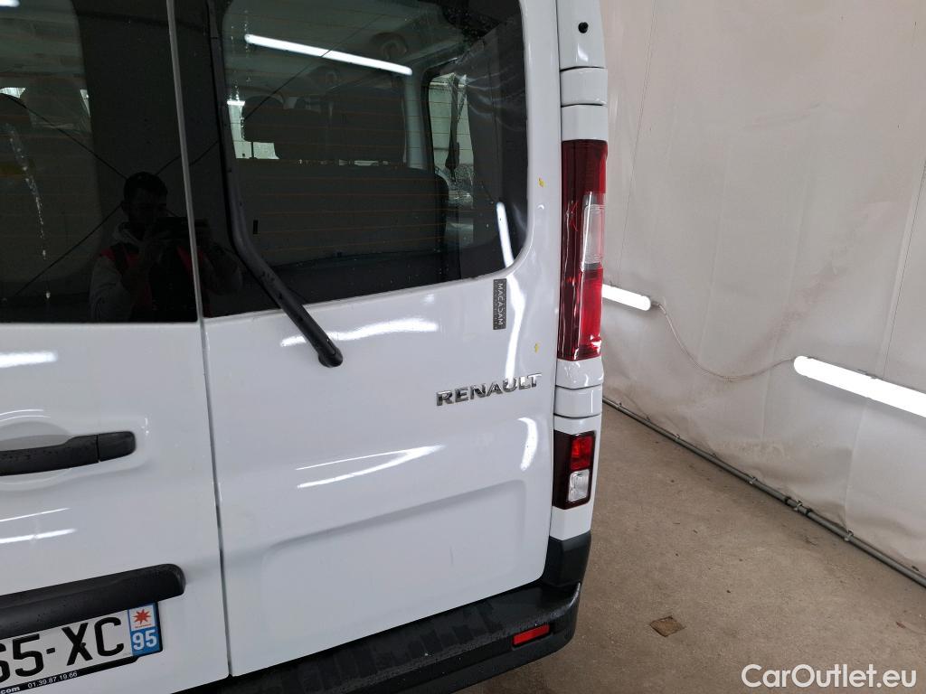  Renault  Trafic RENAULT  / 2019 / 4P / Combi Zen L1 dCi 120 S&S - 8 pl #15