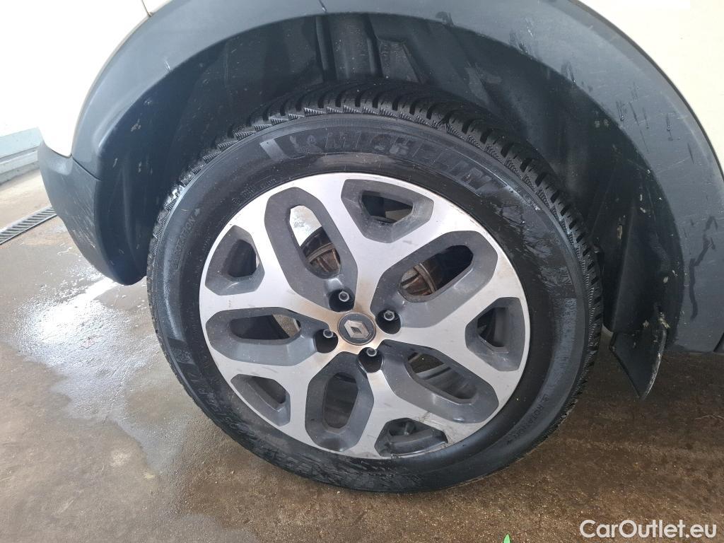  Renault  Captur  Intens 0.9 TCe 90CV BVM5 E6 #17