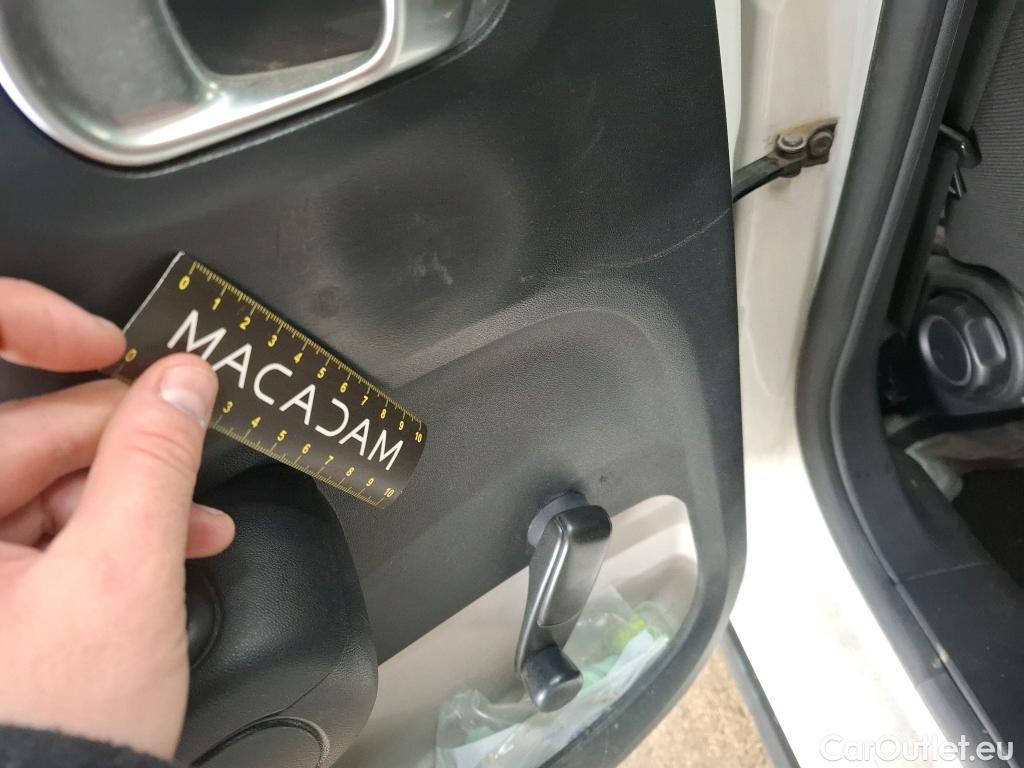  Citroen  C3  Société Feel 1.5 BlueHDI 100CV BVM6 E6d #11