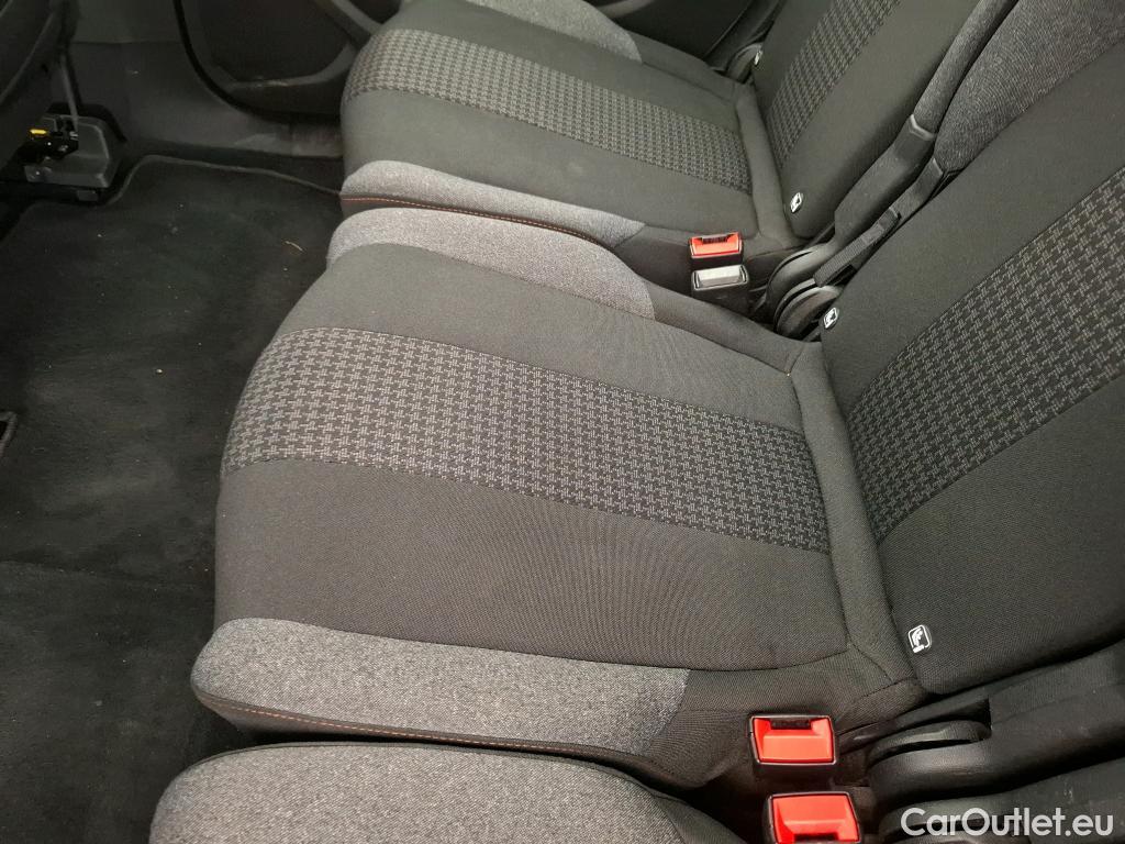  Peugeot  5008  Active Pack 1.5 HDi 130CV BVA8 7 Sieges E6d #95