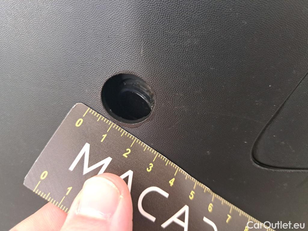  Nissan  NV300 NISSAN  5p Combi 1.6DCI 145 S/S N-CON L2H1 3.0T #21