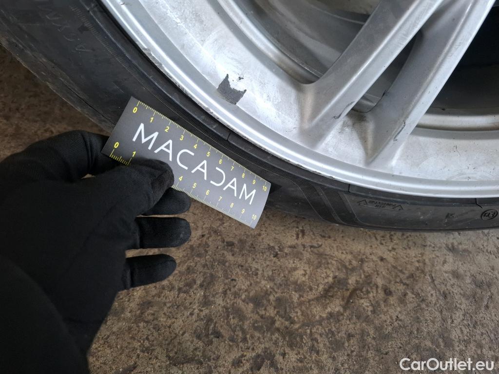  Tesla  Model Y TESLA  / 2020 / 5P / SUV Grand Autonomie Dual Motor AWD #18