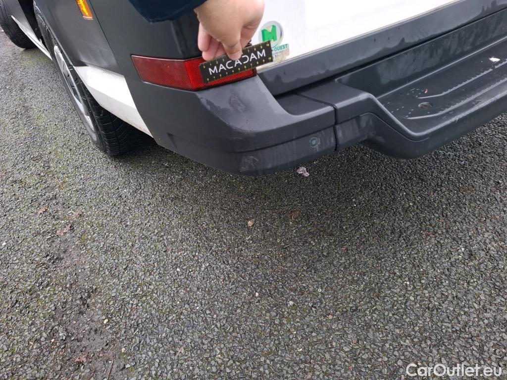  Volkswagen  Crafter  Fourgon Fourgon 35 mittlerer Radstand mit Hochdach FWD 2.0 140CV BVM6 #40