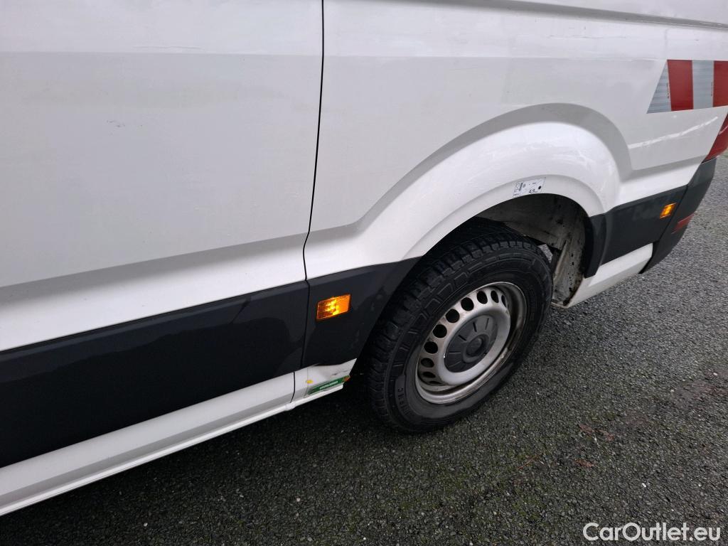  Volkswagen  Crafter  Fourgon Fourgon 35 mittlerer Radstand mit Hochdach FWD 2.0 140CV BVM6 #9