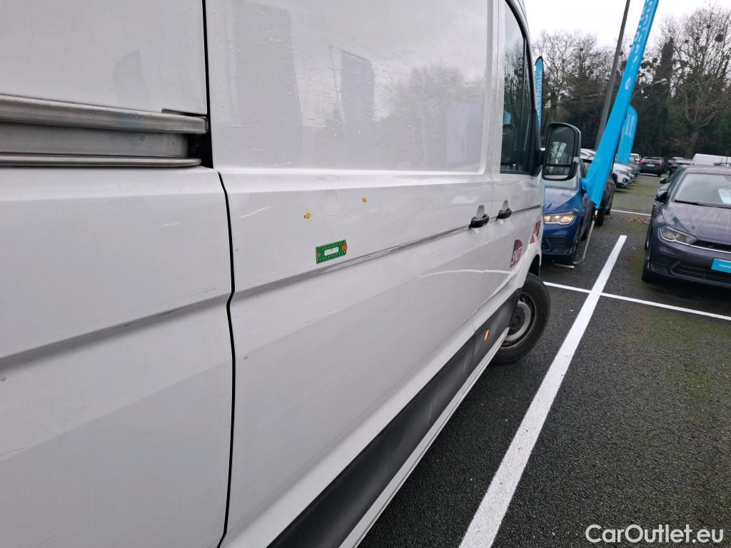  Volkswagen  Crafter  Fourgon Fourgon 35 mittlerer Radstand mit Hochdach FWD 2.0 140CV BVM6 #17