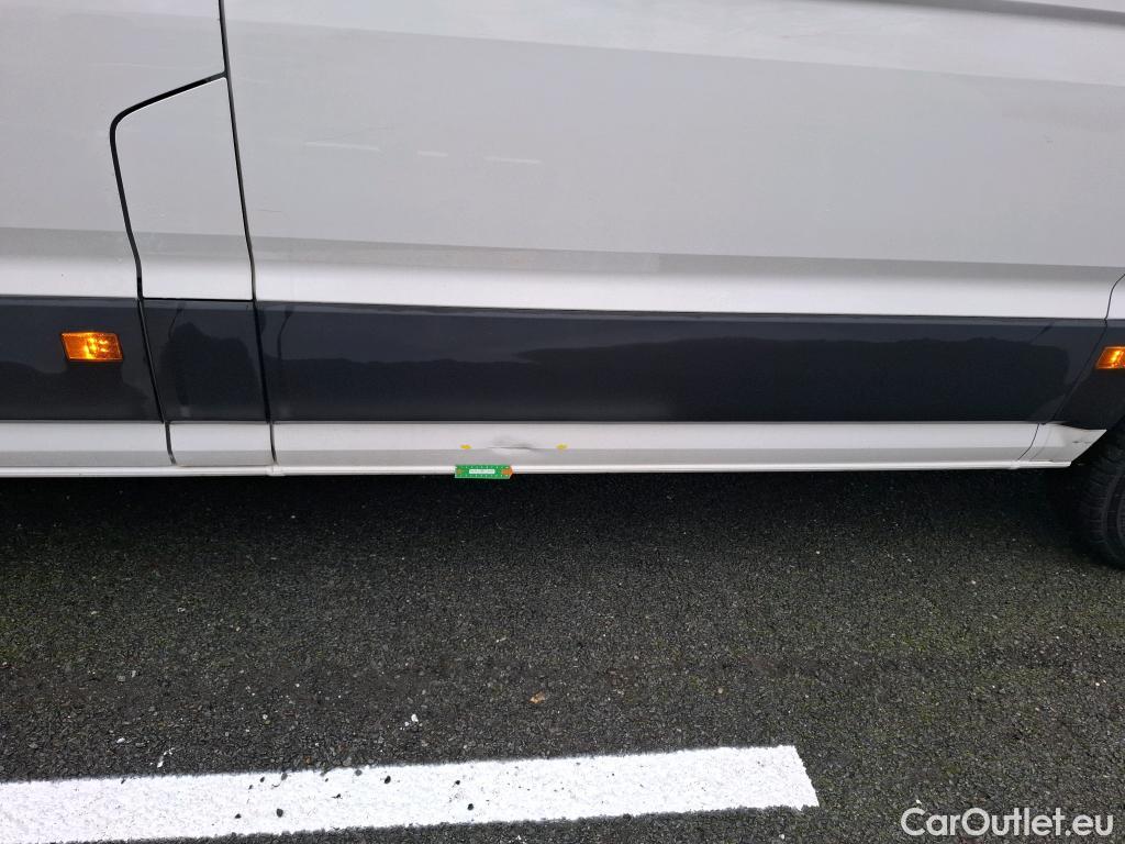  Volkswagen  Crafter  Fourgon Fourgon 35 mittlerer Radstand mit Hochdach FWD 2.0 140CV BVM6 #4